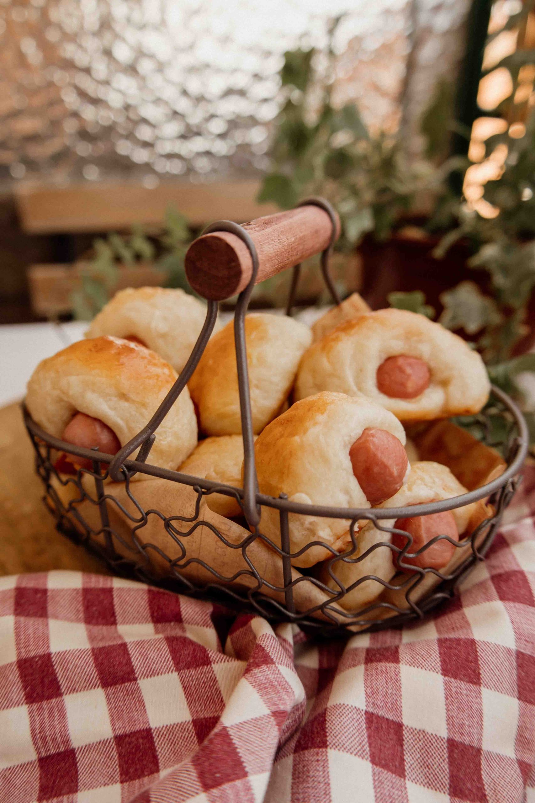 Hot dog rolls